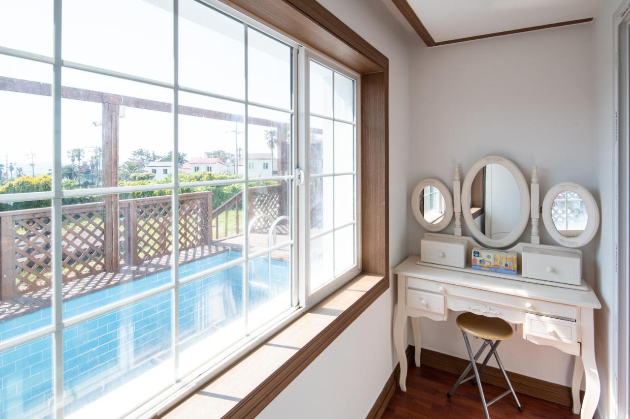White dream Pension Jeju Exterior foto