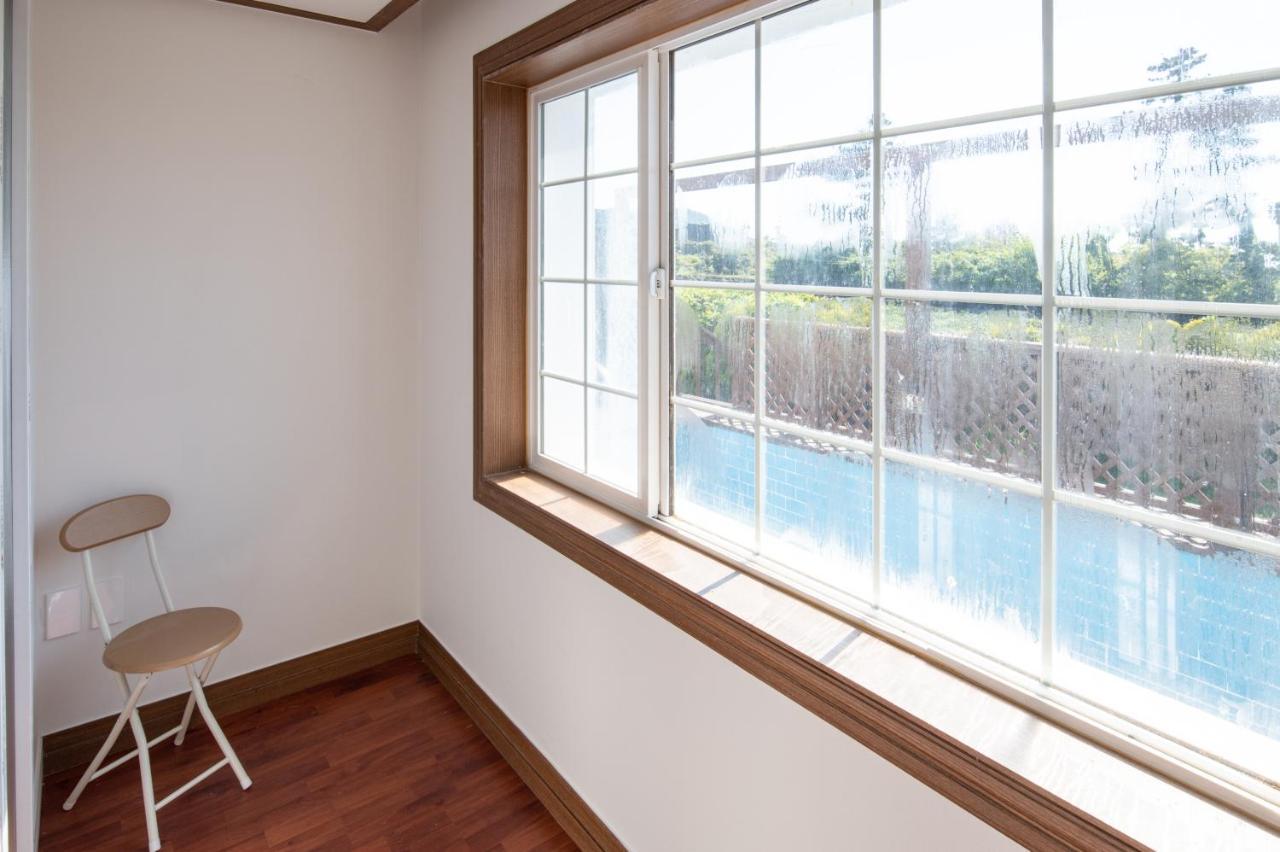 White dream Pension Jeju Exterior foto
