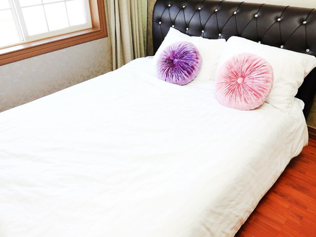 White dream Pension Jeju Exterior foto