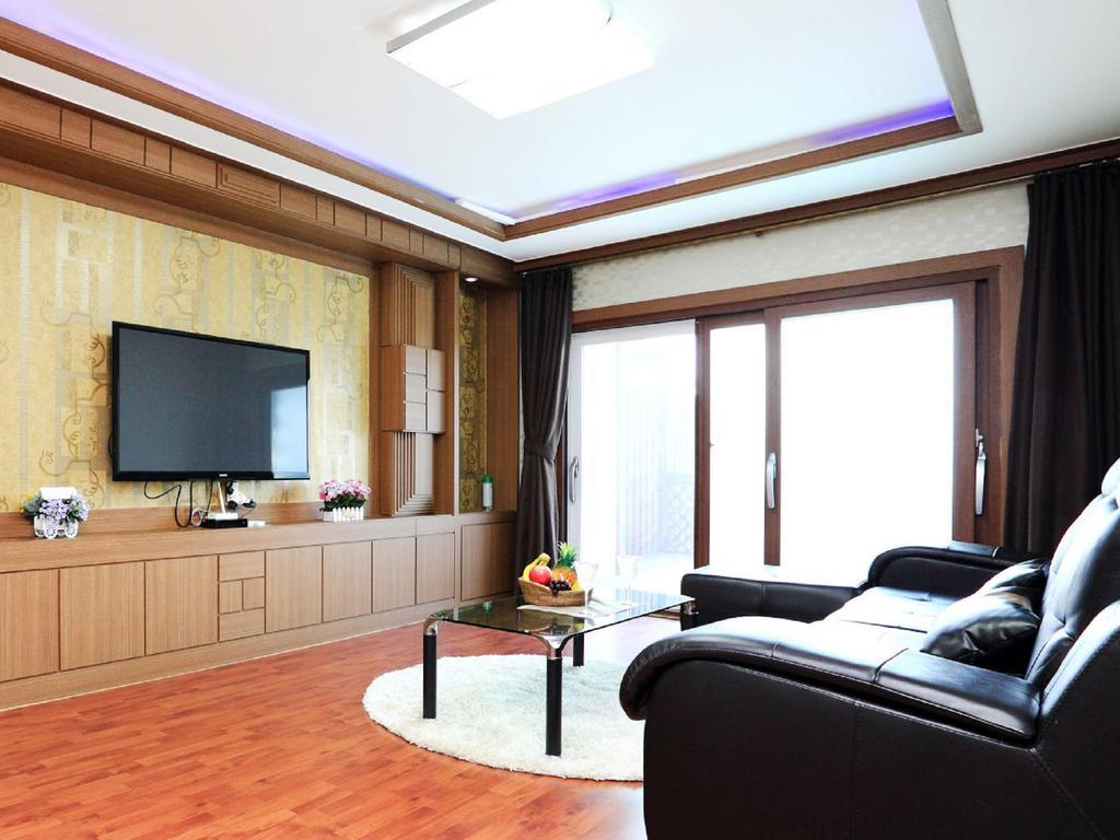 White dream Pension Jeju Exterior foto
