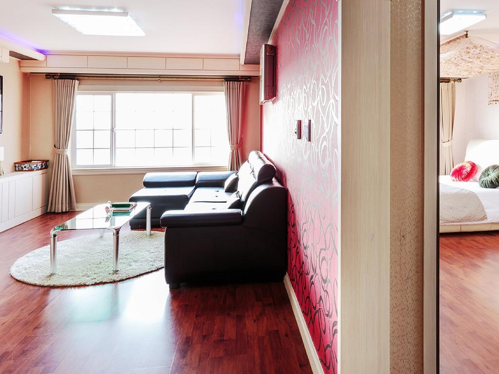 White dream Pension Jeju Exterior foto