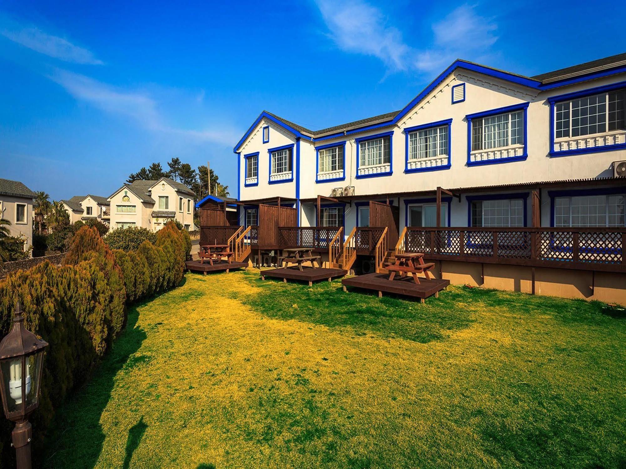 White dream Pension Jeju Exterior foto