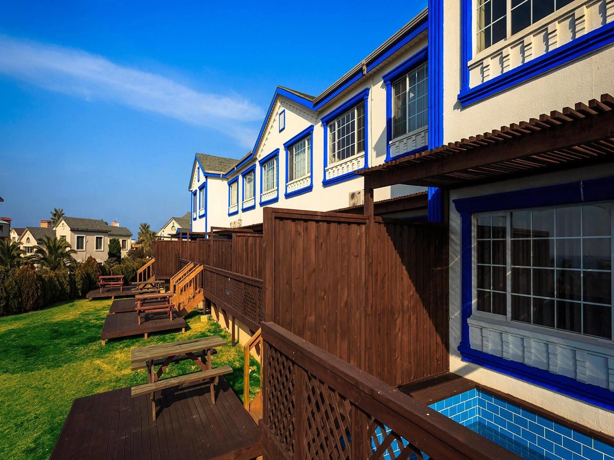 White dream Pension Jeju Exterior foto