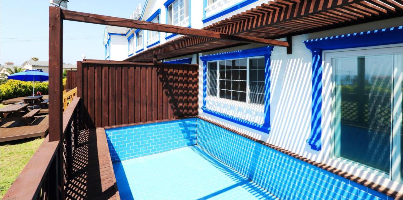 White dream Pension Jeju Exterior foto
